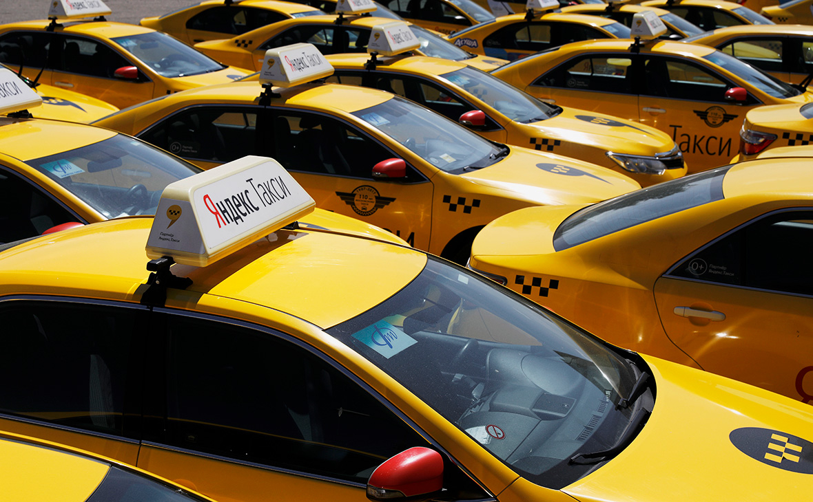 Брендированные автомобили Яндекс Такси